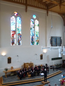Het hoge plafond van de kerk zorgde voor een mooie akoestiek voor het Magnificat van Pärt